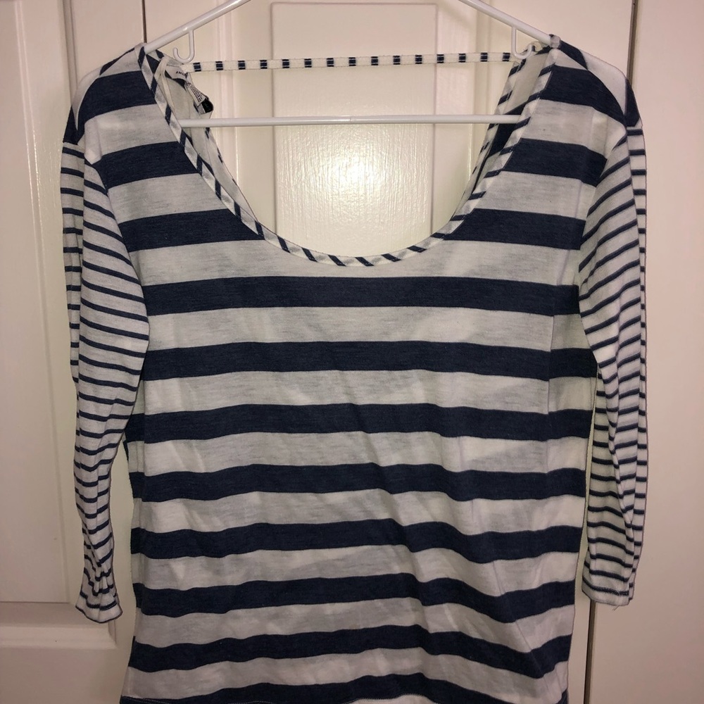 blue and white 3/4 length tee